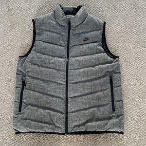 Nike mens quilted vest, size L